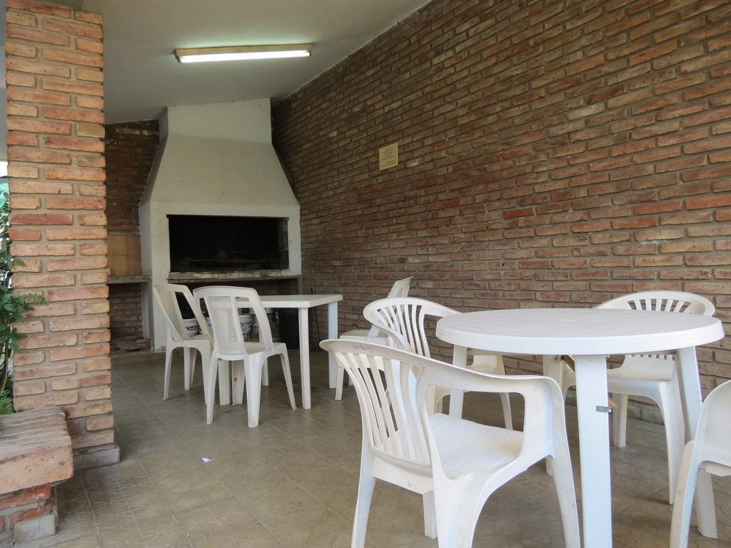 Hotel Arenales Вила Карлос Пас Екстериор снимка