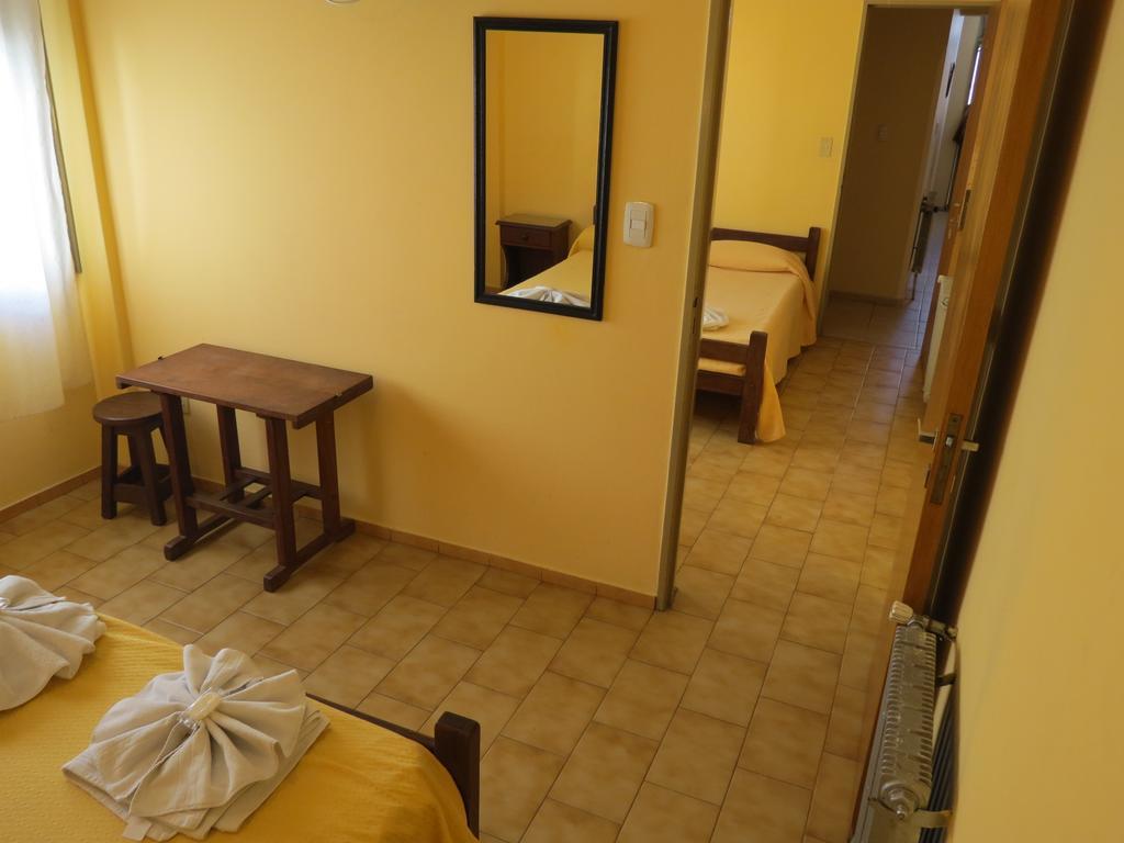 Hotel Arenales Вила Карлос Пас Стая снимка
