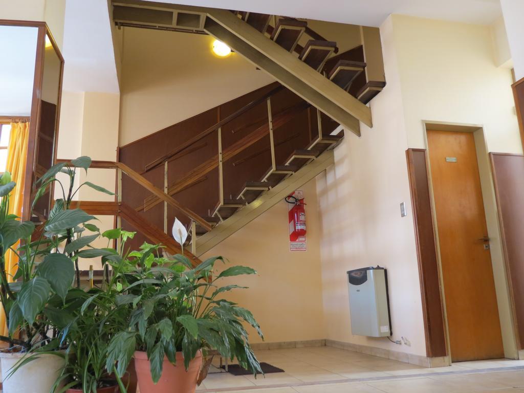 Hotel Arenales Вила Карлос Пас Екстериор снимка