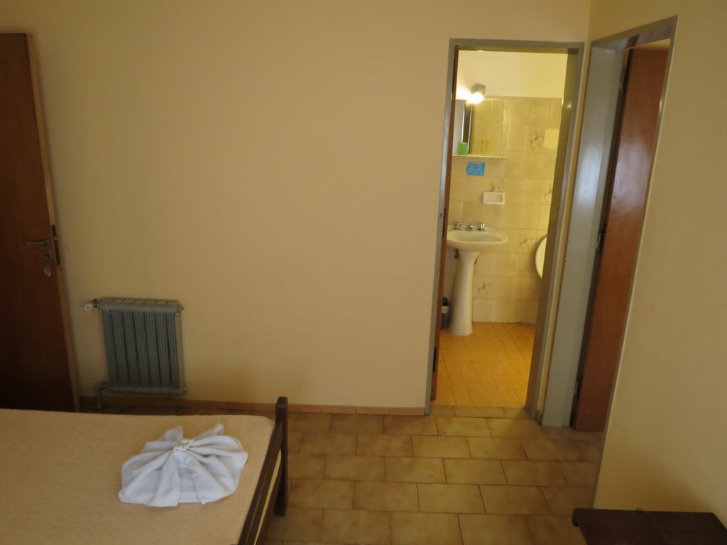 Hotel Arenales Вила Карлос Пас Стая снимка